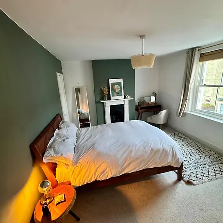 Redland House - 3 Bedroom - Sleeps 8 - * Bristol