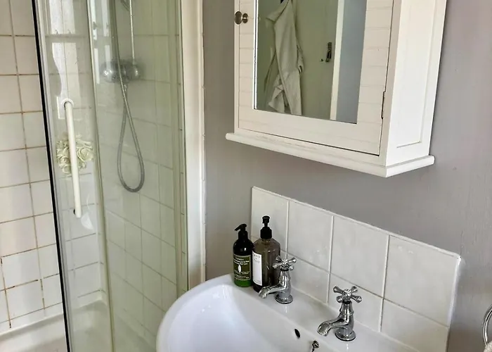 Redland House - 3 Bedroom - Sleeps 8 - Bristol