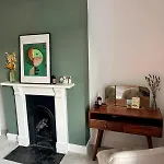 Redland House - 3 Bedroom - Sleeps 8 - Bristol