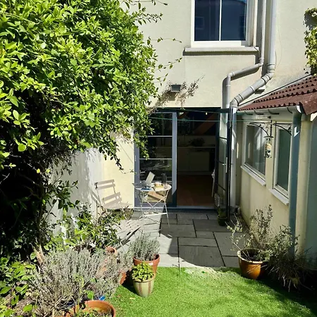 بيت للعطل Redland House - 3 Bedroom - Sleeps 8 -
